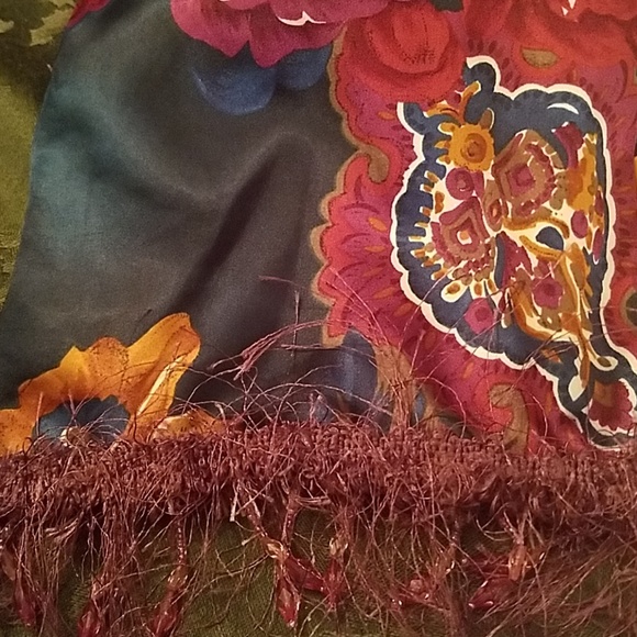 Scarves - Picture 5 of 8